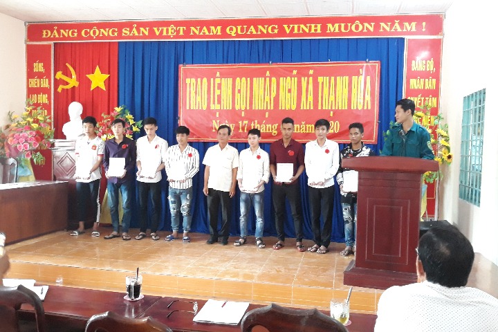 Thạnh Hòa trao lệnh gọi thanh niên nhập ngũ năm 2020