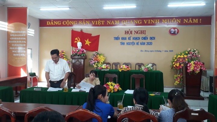 BCH ĐOÀN XÃ HÒA HƯNG TRIỂN KHAI KẾ HOẠCH THANH NIÊN TÌNH NGUYỆN NĂM 2020