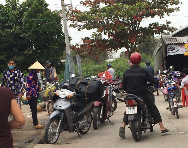 Đoàn thanh niên xã Vĩnh Thạnh tổ chức tuyên truyền công tác phòng, chống dịch COVID-19 trên địa bàn xã.