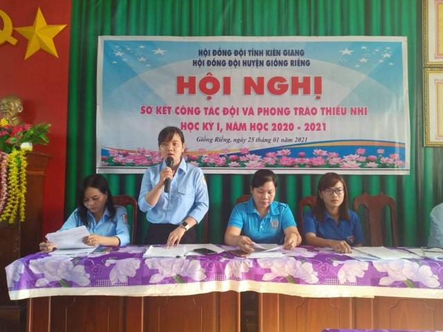 Sơ kết công tác Đội và phong trào TTN học kỳ I năm 202 và Tham dự sinh hoạt chủ đề chủ điểm tại trường Tiểu học Thạnh Phước