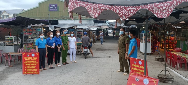 Xã Đoàn Hoà Lợi tuyên truyền phòng chống dịch Covid 19.