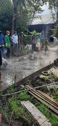 Xã đoàn Hòa Thuận phối hợp vận động thực hiện công trình lộ GTNT tại tuyến sông cái bé ấp Hòa Bình với chiều dài 200m với số tiền trên 20 triệu đồng.