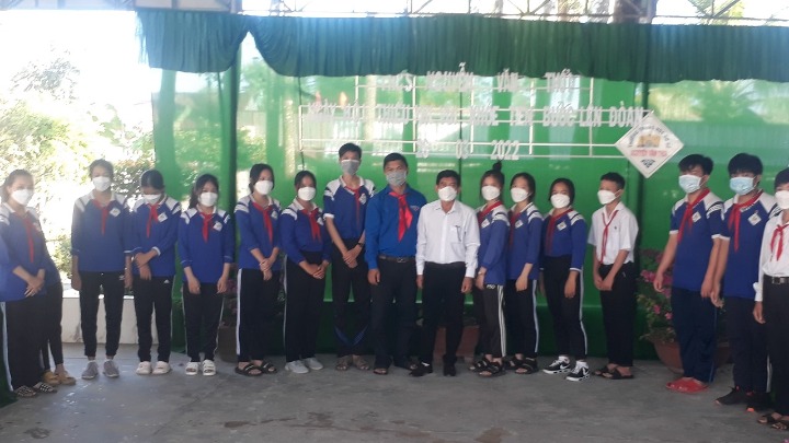 Xã đoàn Thạnh Lộc  tổ chức lễ kết nạp Đoàn viên mới năm 2022