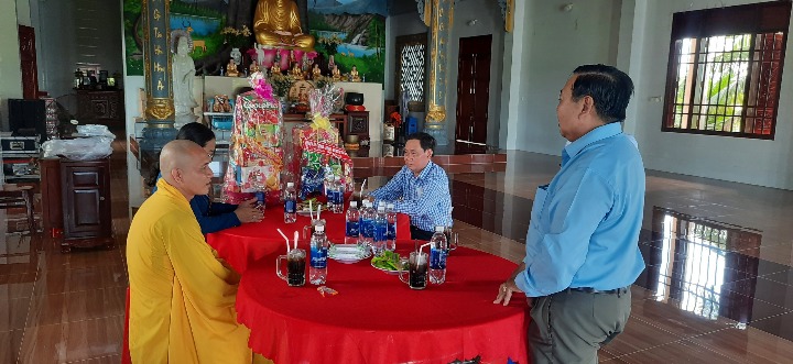 Tổ chức viếng chùa Nhân dịp Đại lễ Phật Đản phật lịch 2566 - Dương lịch năm 2022 trên địa bàn xã Hòa Thuận