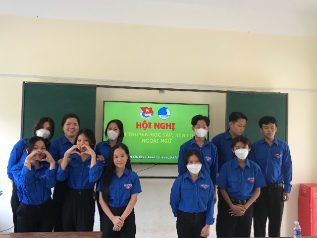 Tổ chức tuyên truyền học tập, rèn luyện ngoại ngữ cho đoàn viên, hội viên xã Bàn Tân Định 