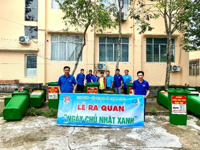 Tuổi trẻ xã Thạnh Hưng ra quân ``Ngày chủ nhật xanh`` đợt II năm 2023