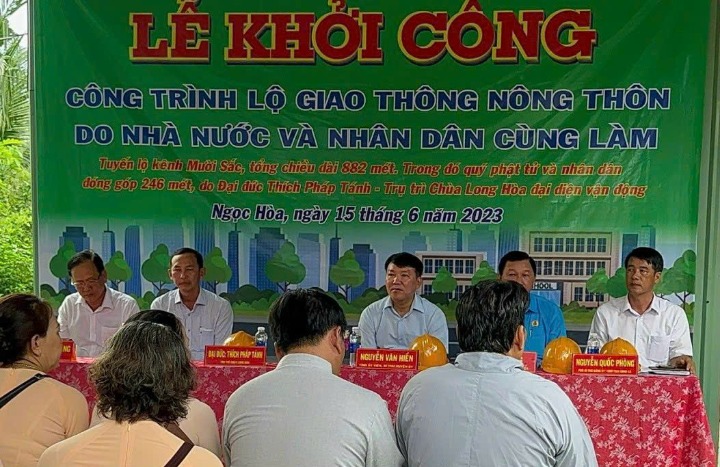 Ngọc Hòa tổ chức lễ  khởi công lộ giao thông nông thôn Nhà Nước và nhân dân cùng làm