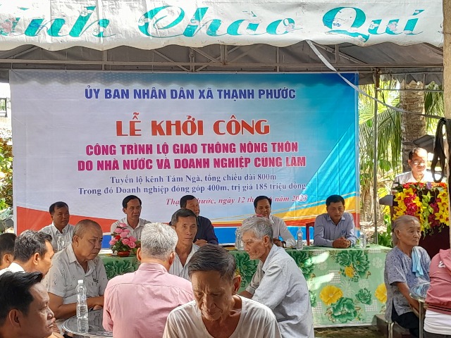 BCH Đoàn xã Thạnh Phước tham dự lễ khởi công lộ giao thông nông thôn