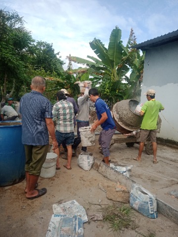 Đoàn Viên, Thanh Niên Xã Thạnh Hưng tiếp tục tham gia sửa chữa đường giao thông nông thôn ấp Thạnh Tân