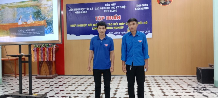 Đoàn viên- Thanh niên xã Thạnh Hưng tham gia tập huấn Đổi mới sáng tạo - chuyển đổi số