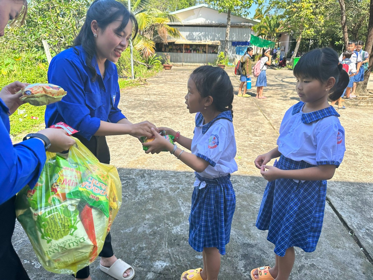 Đoàn - Hội - Đội xã Hòa Hưng tổ chức sinh hoạt cho thiếu nhi địa bàn dân cư