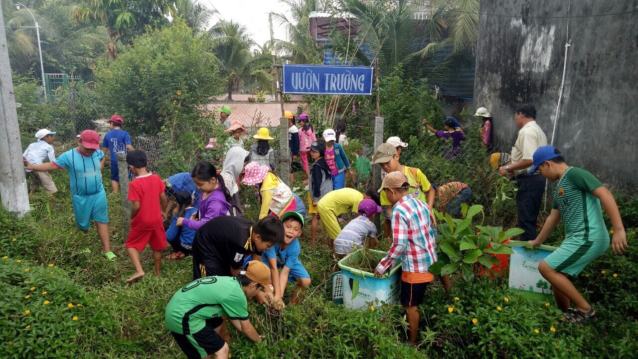 Ngọc Thuận tổ chức các phần việc bảo vệ môi trường, chào mừng kỷ niệm 83 năm ngày thành lập Đội TNTP Hồ Chí Minh (15/5/1941-15/5/2024)