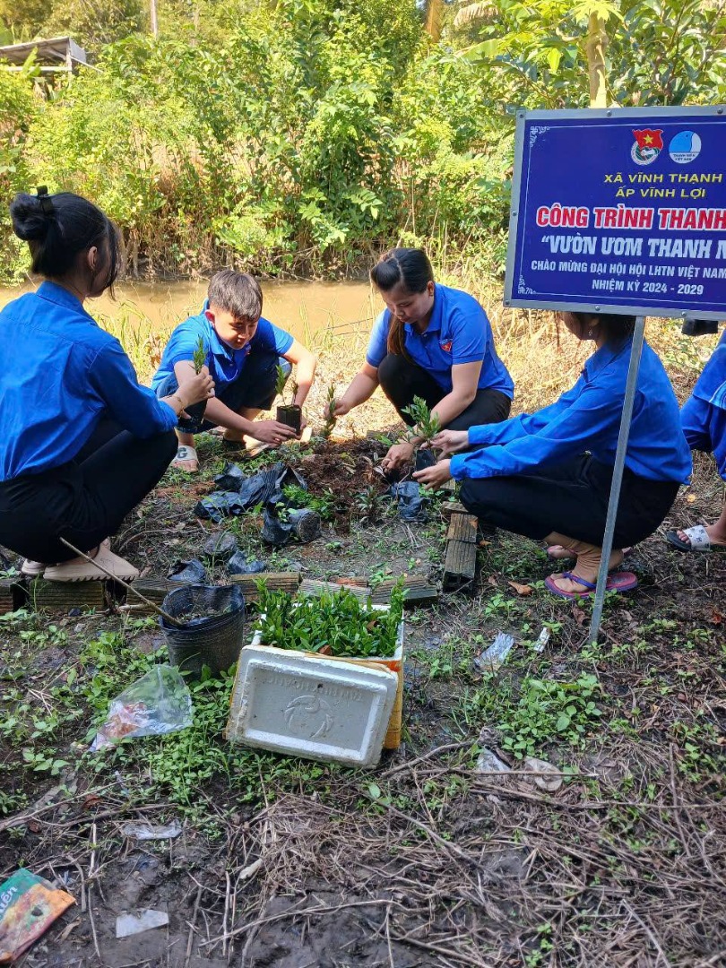 Vĩnh Thạnh chỉ đạo chi đoàn sinh hoạt tháng 12