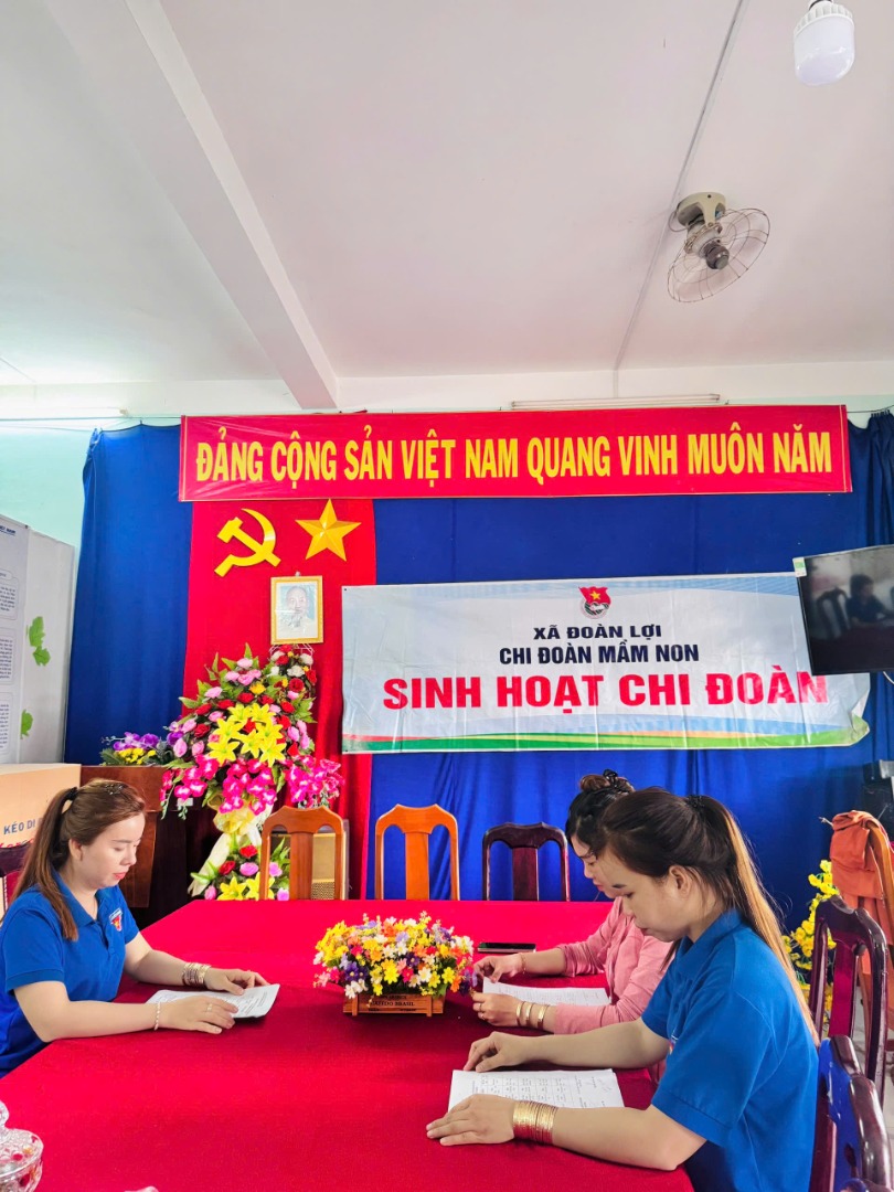 XÃ ĐOÀN HÒA LƠI CHỈ ĐẠO SINH HOẠT CHI ĐOÀN VÀ CÁC CLB, TỔ, ĐỘI, NHÓM THÁNG 01 NĂM 2025